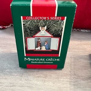 Hallmark Keepsake Ornament 1989 Miniature Creche (Series 5 of 5) Wooden -OrigBox